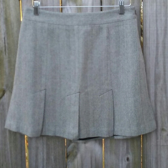 LOFT Dresses & Skirts - LOFT mini skirt- size 8